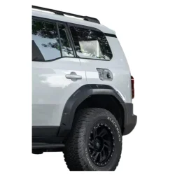 Poszerzenia nadkoli Toyota Land Cruiser 250